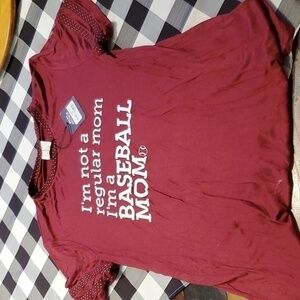 DaisyRaeDay Tshirt size L